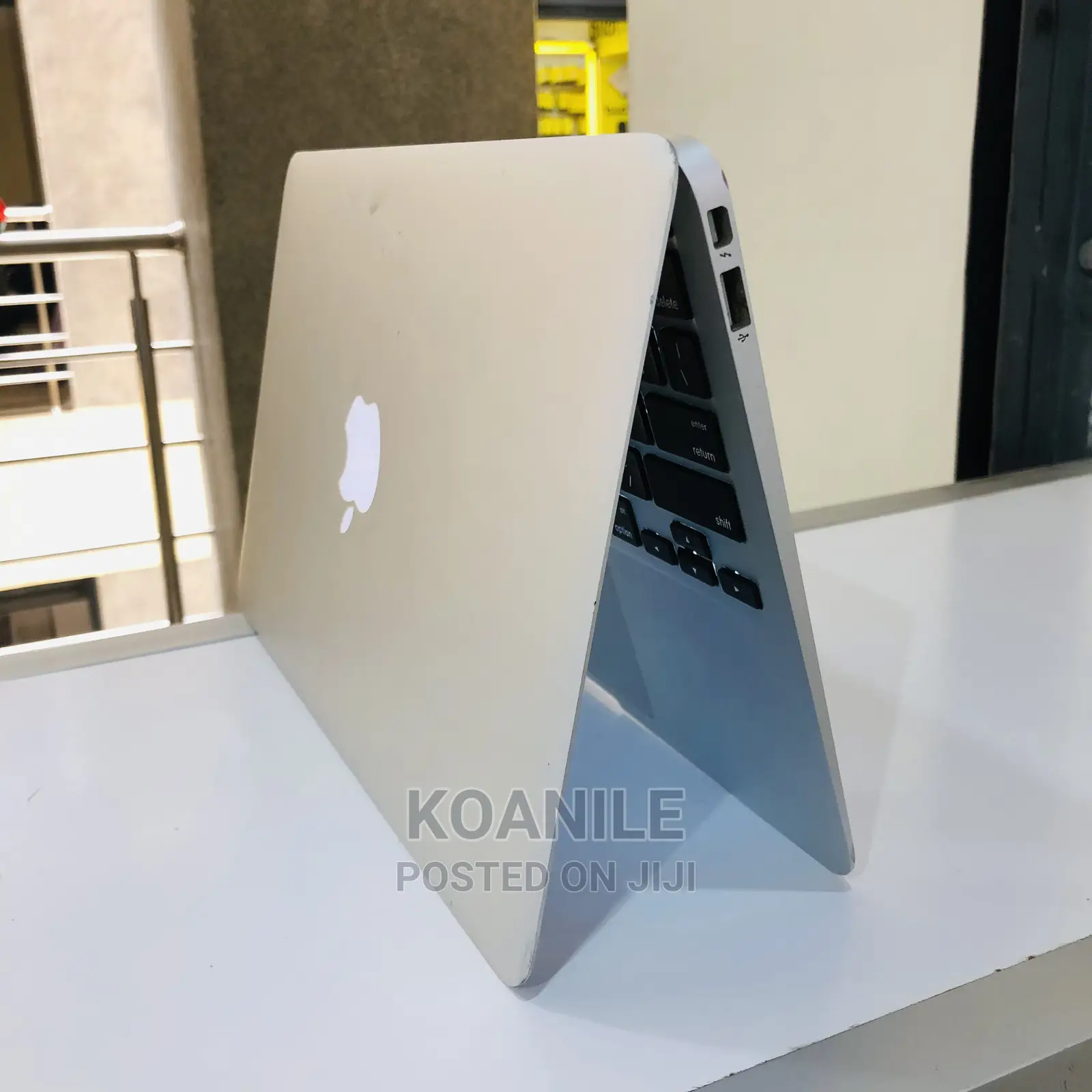 Laptop Apple MacBook Air 2015 4GB Intel Core I5 SSD 128GB