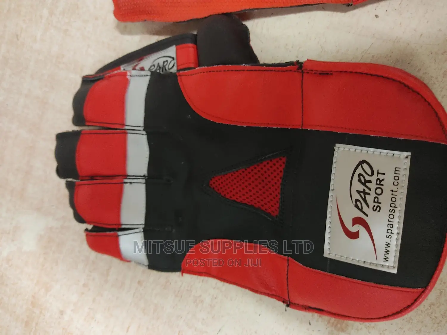 Pair of Cricket Wicket Keeping Gloves Junior/Youth