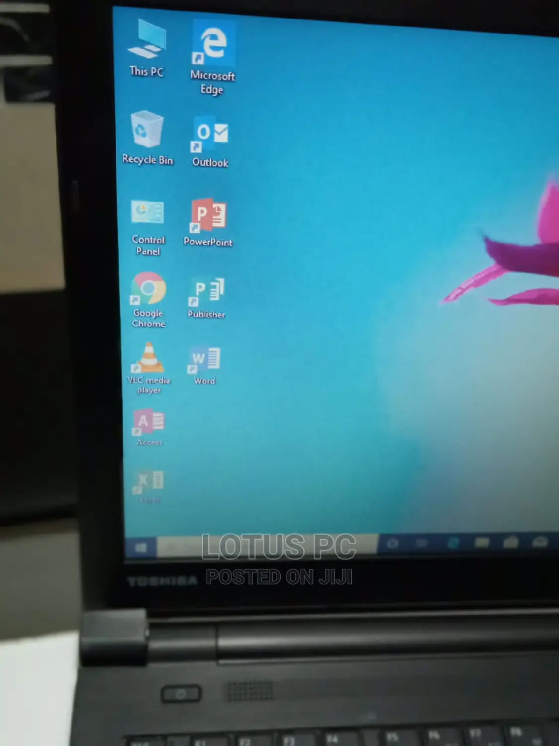 Laptop Toshiba Satellite Pro B40 4GB Intel Celeron HDD 500GB