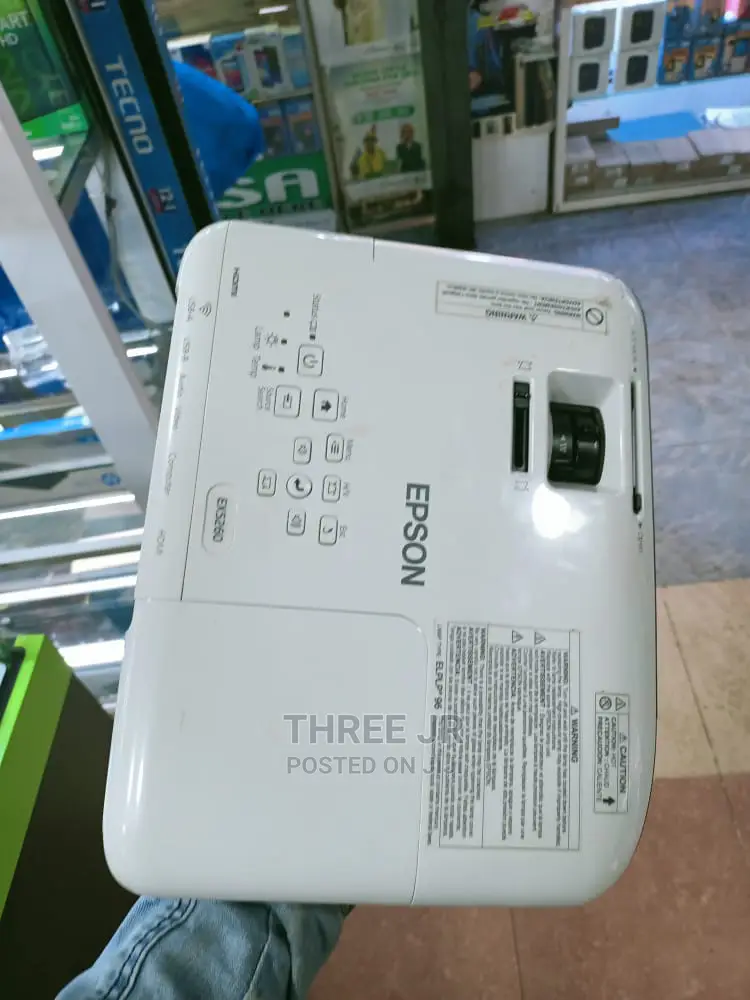 Reliable Epson Ex- UK E10 XGA Projector