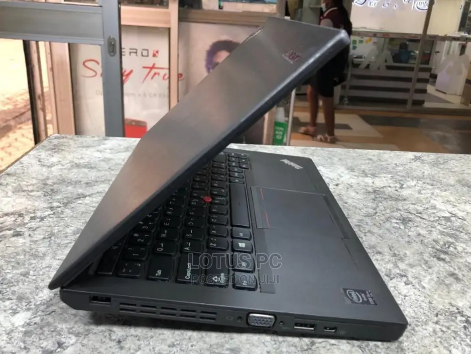 Laptop Lenovo ThinkPad X22 4GB Intel Core I7 HDD 500GB