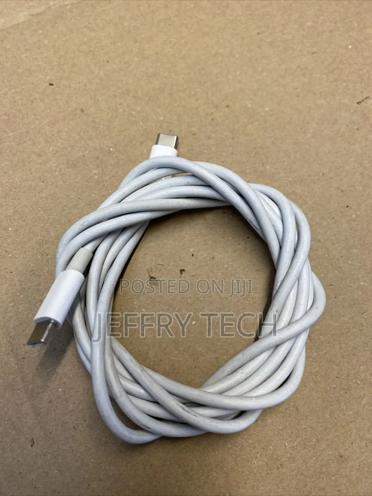 2M Usb-C 29W 30W 61W 87W 96W Macbook Pro / Air Oem Charger