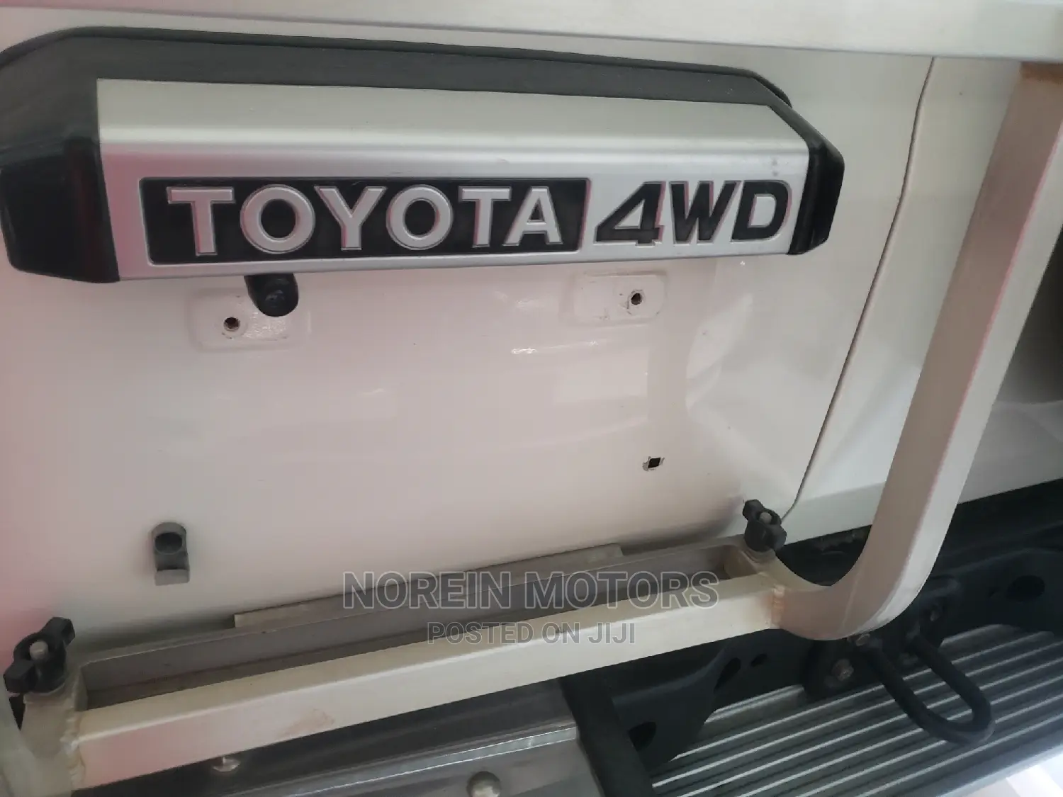 Toyota Land Cruiser 2014 Silver