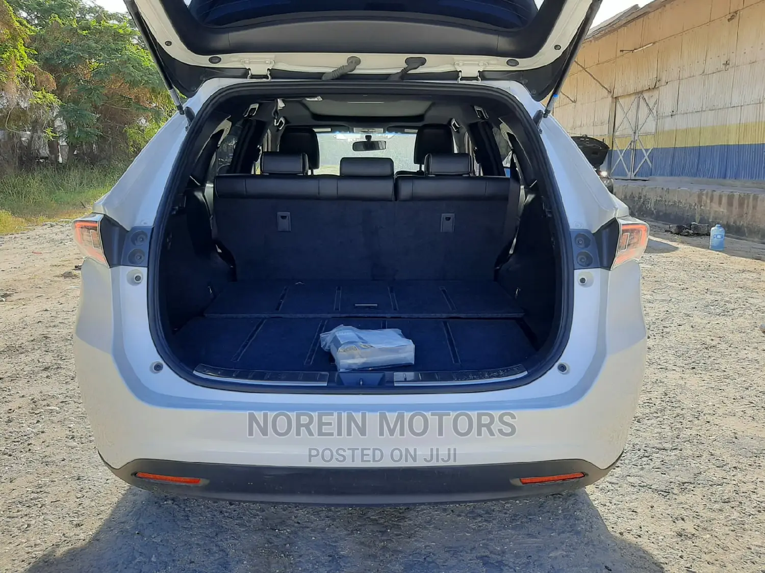 Toyota Harrier 2015 Ivory