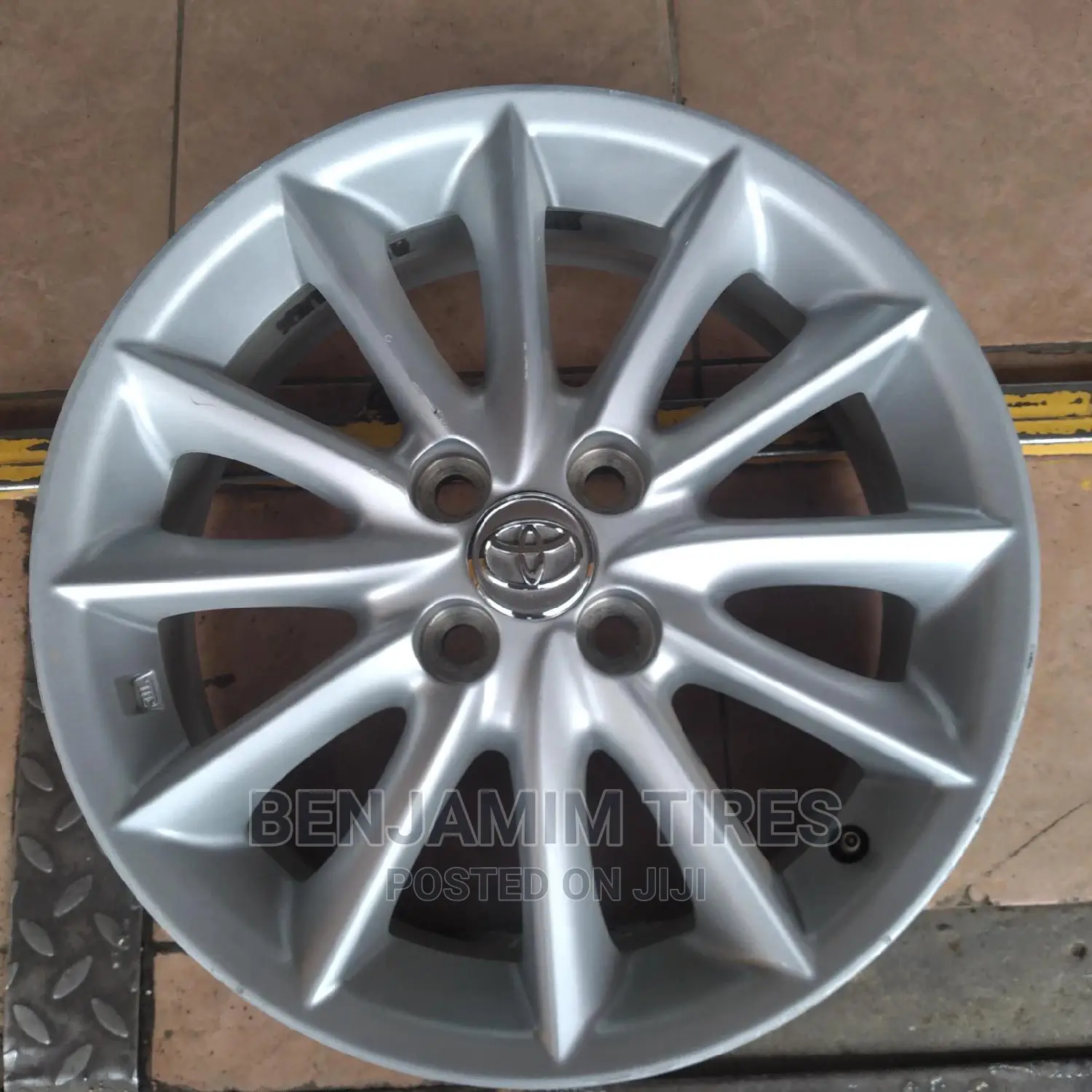 Original Rim Set Size 16 Inch 4 Holes for Different Cars.
