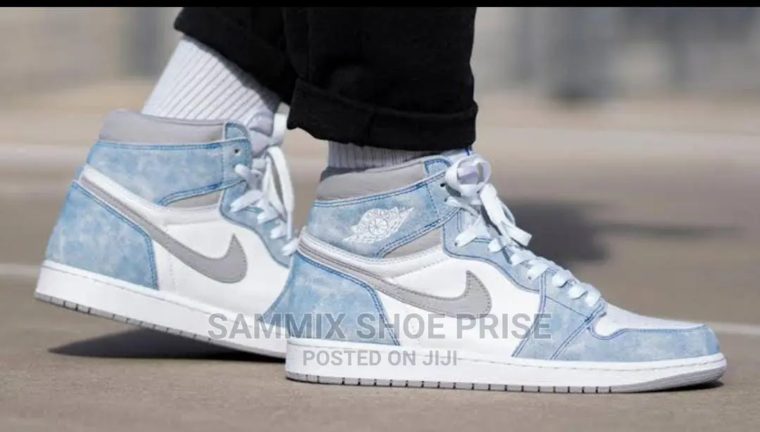 Jordan 1 Sneakers