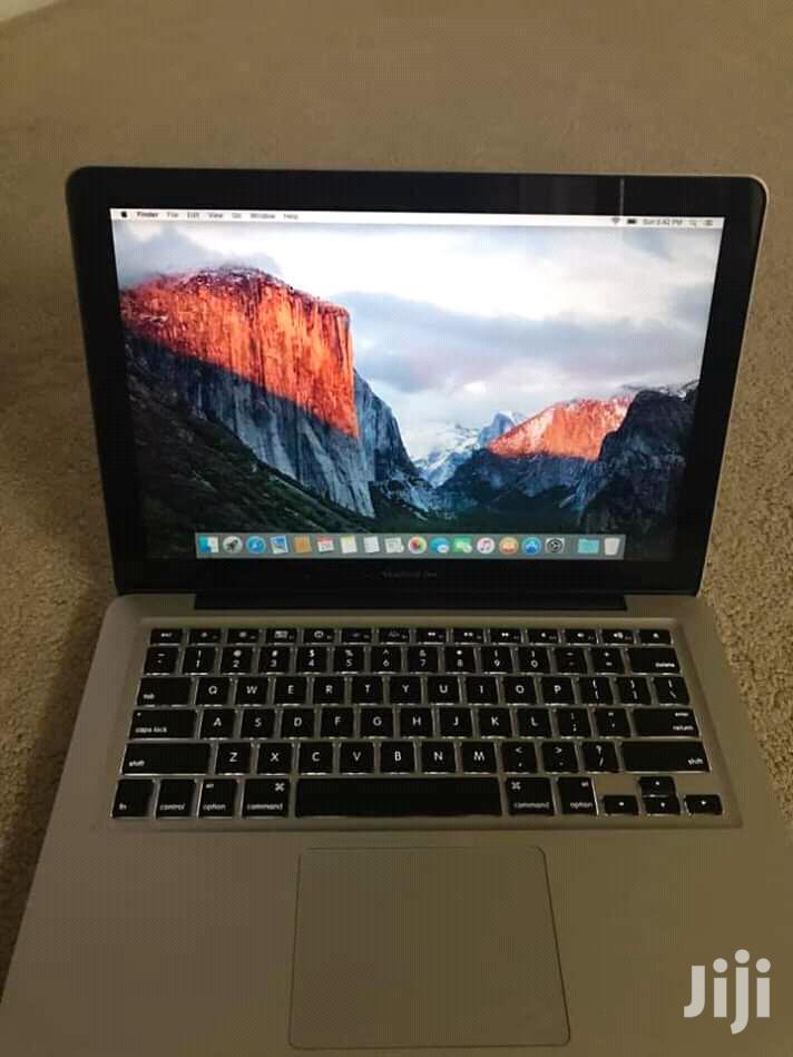 New Apple Macbook Pro 500hd Corei5 2.6ghz 4gb
