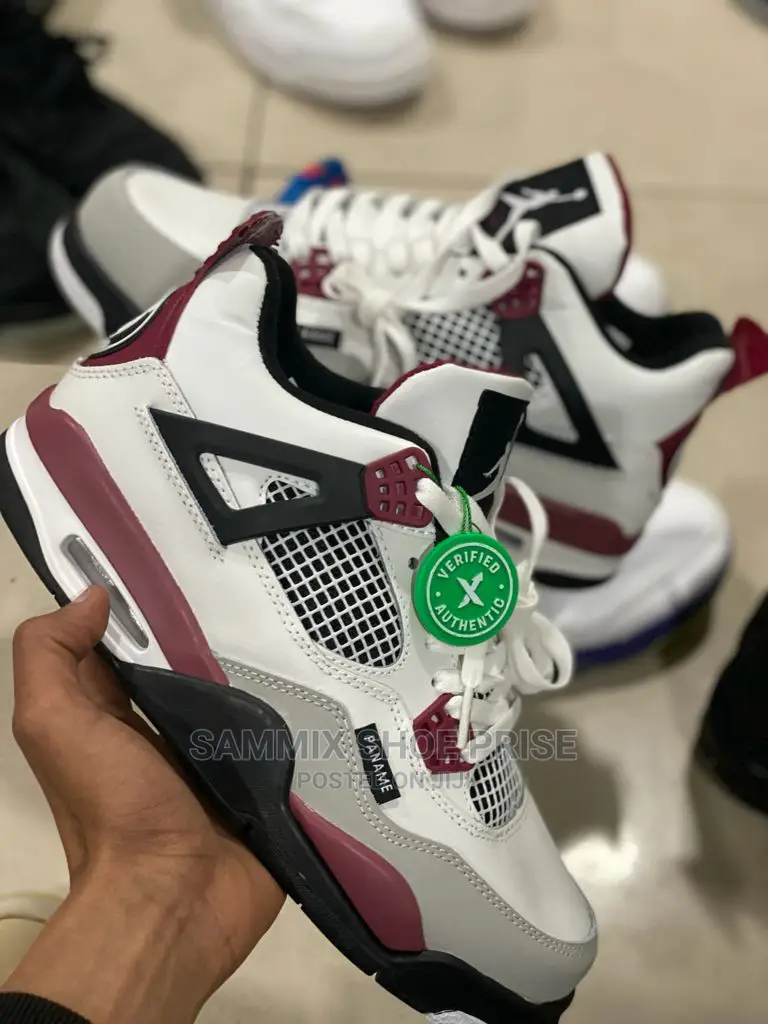Jordan 4 PSG