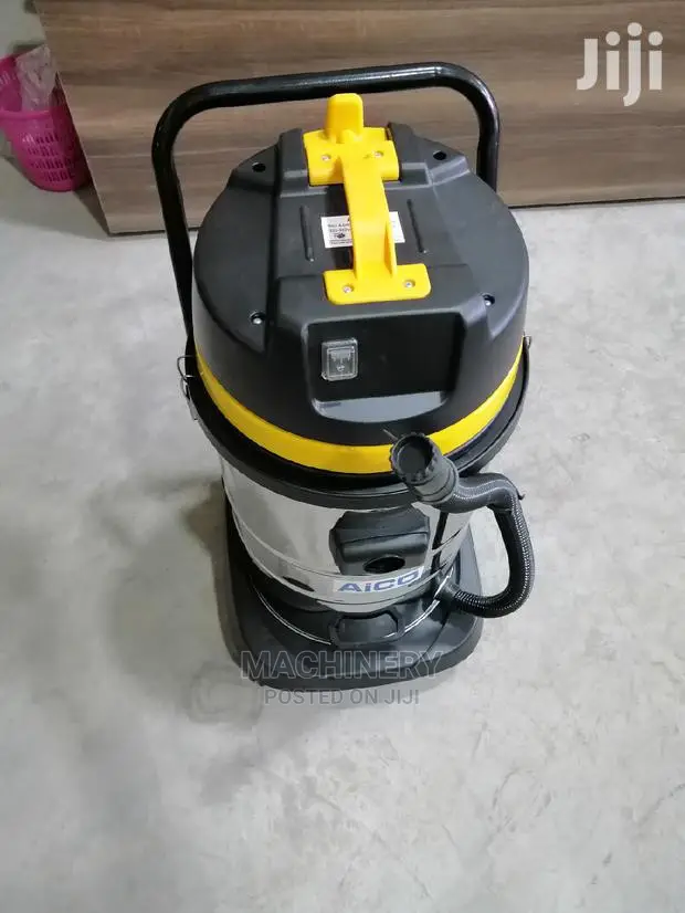 Wet and Dry Commercial Vacuum Cleaner