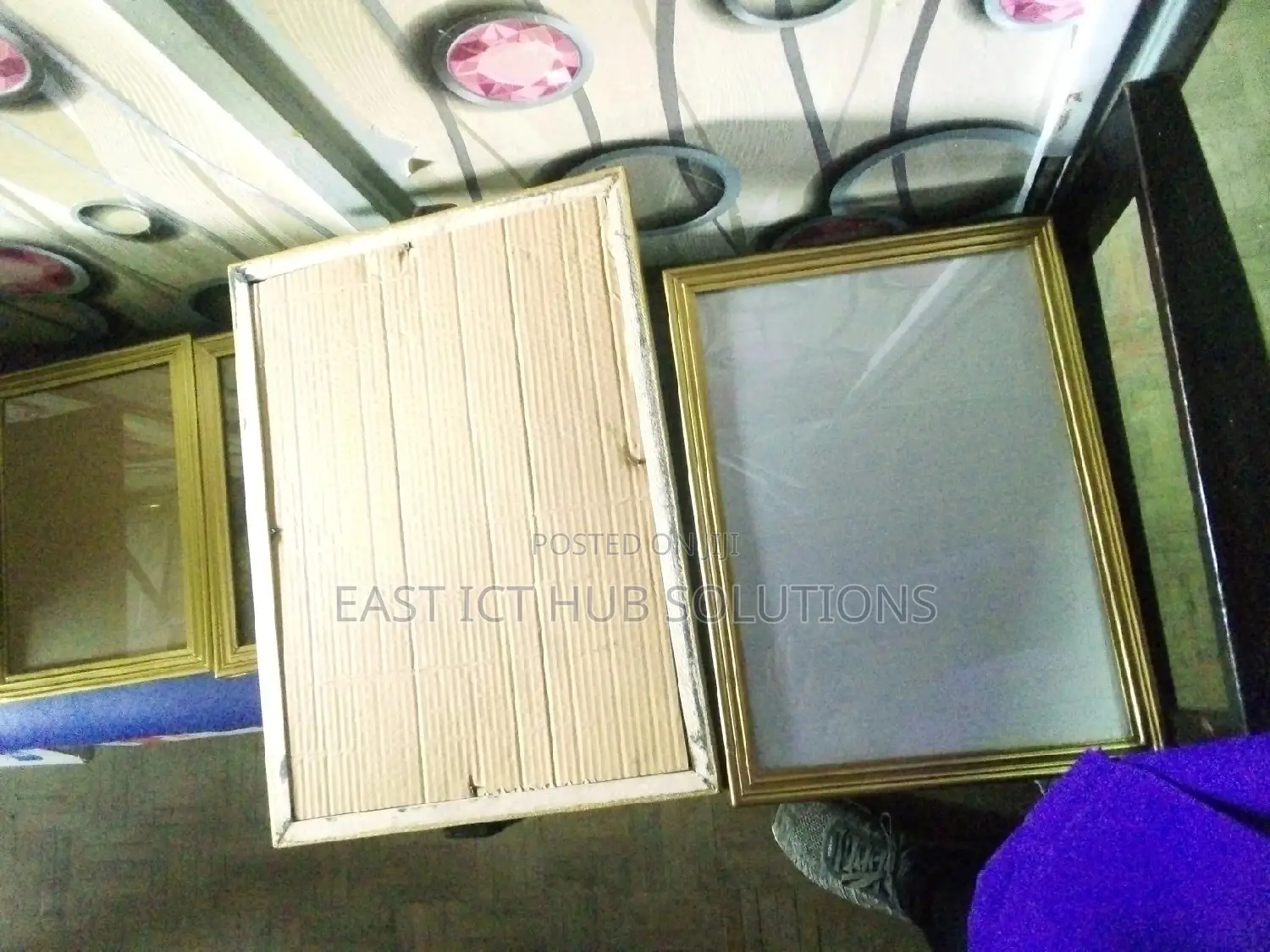 Quality Local Frames All Sizes With Hanging Hooks