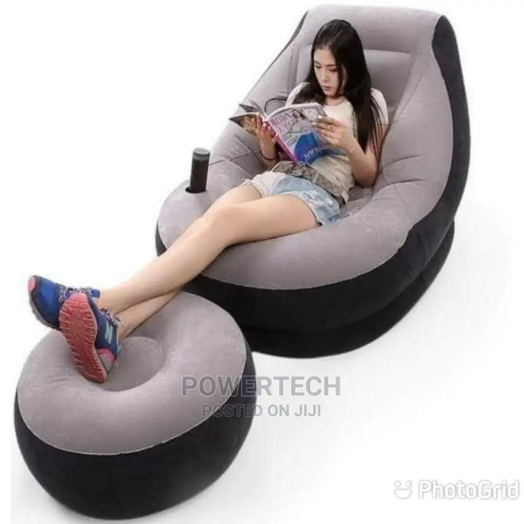 Inflatable Seat With Manual Pump