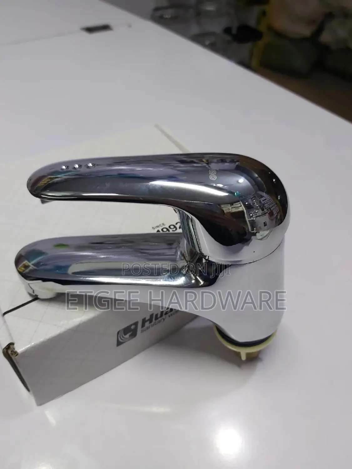 Huadiao Lever Pillar Tap