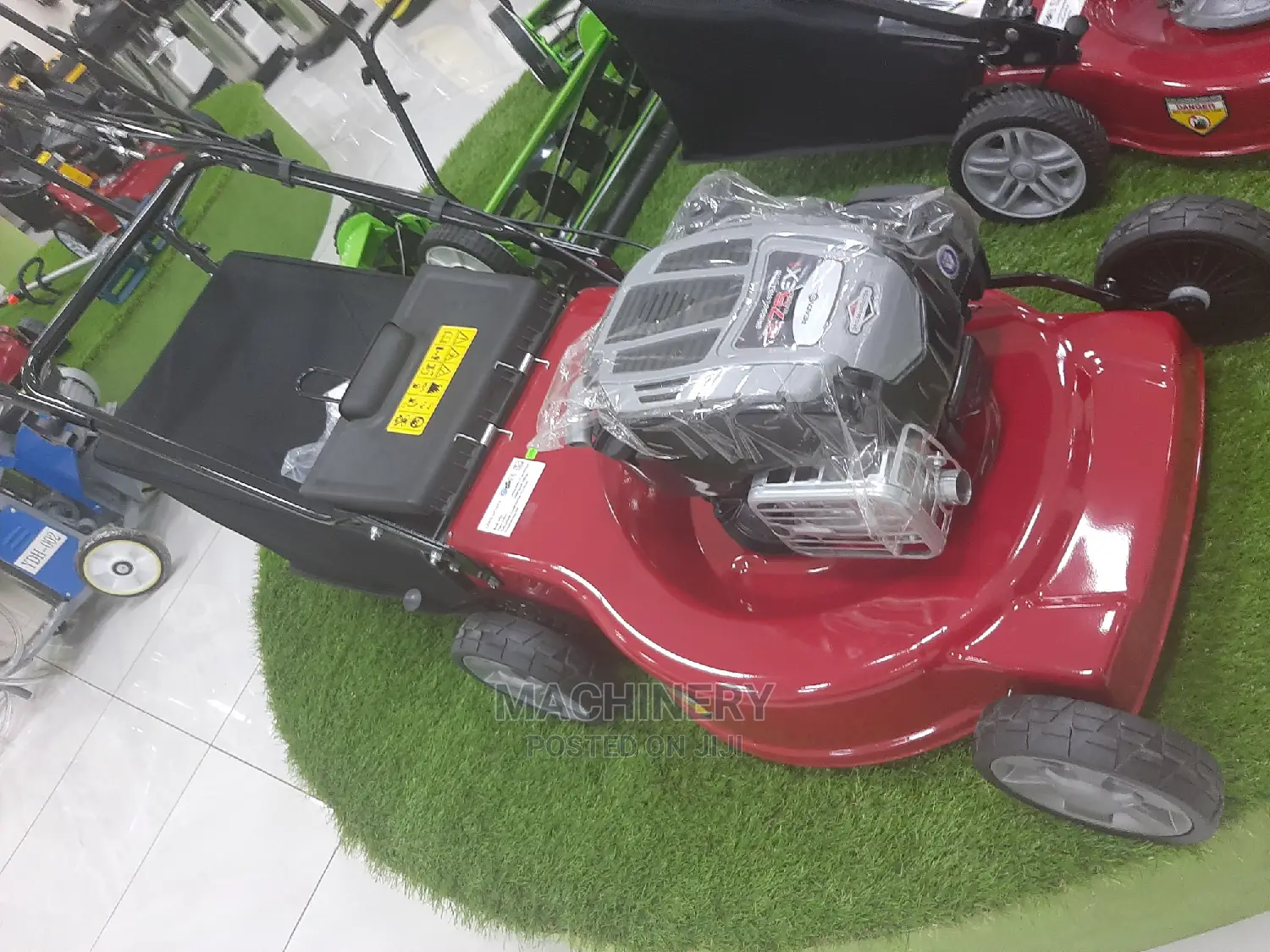 5.5hp Self Propelled Briggs and Stratton Lawn Mower (New)