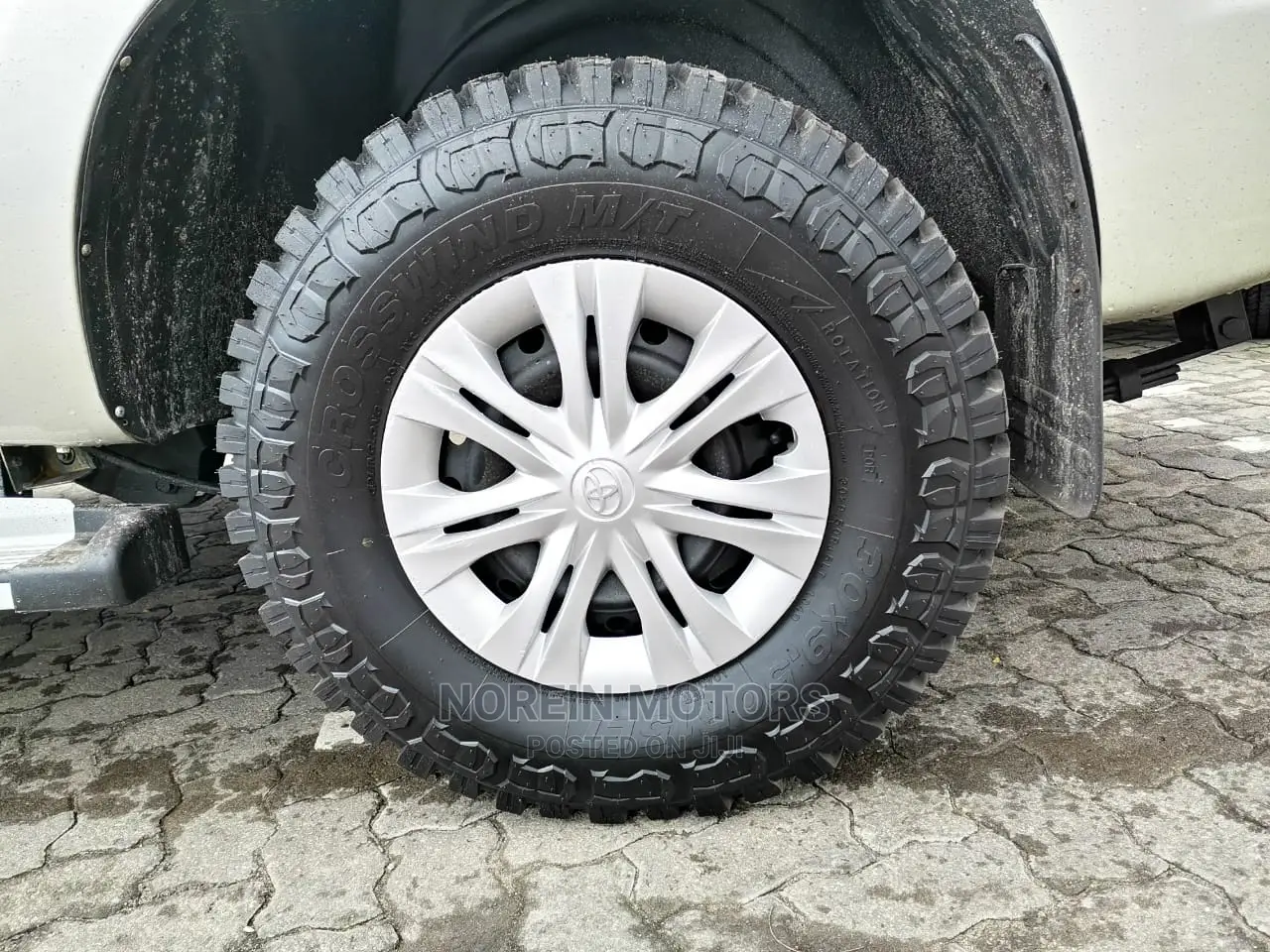 Toyota Hilux 2014 White