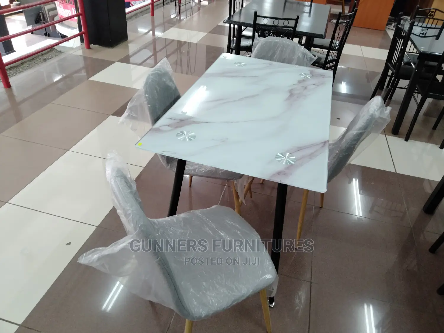 4 Seaters Dining Table.