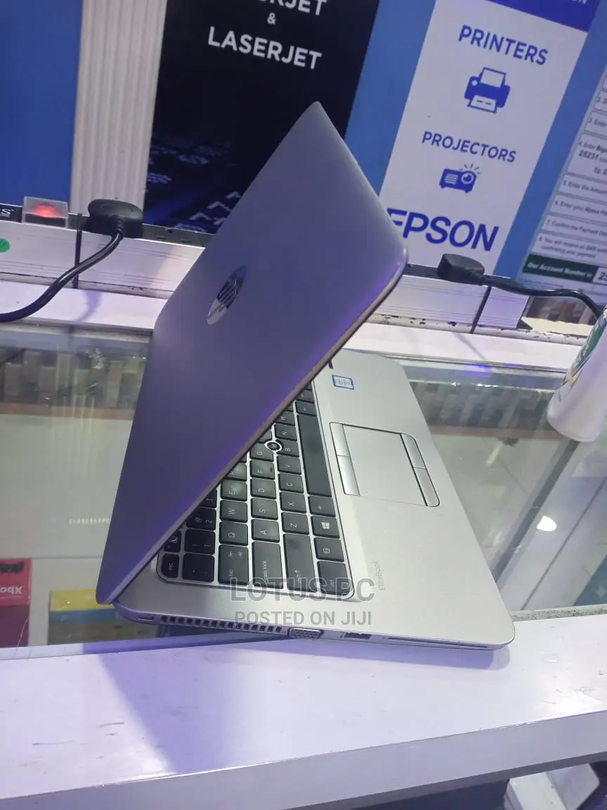 Laptop HP EliteBook 820 G3 8GB Intel Core I5 HDD 1T
