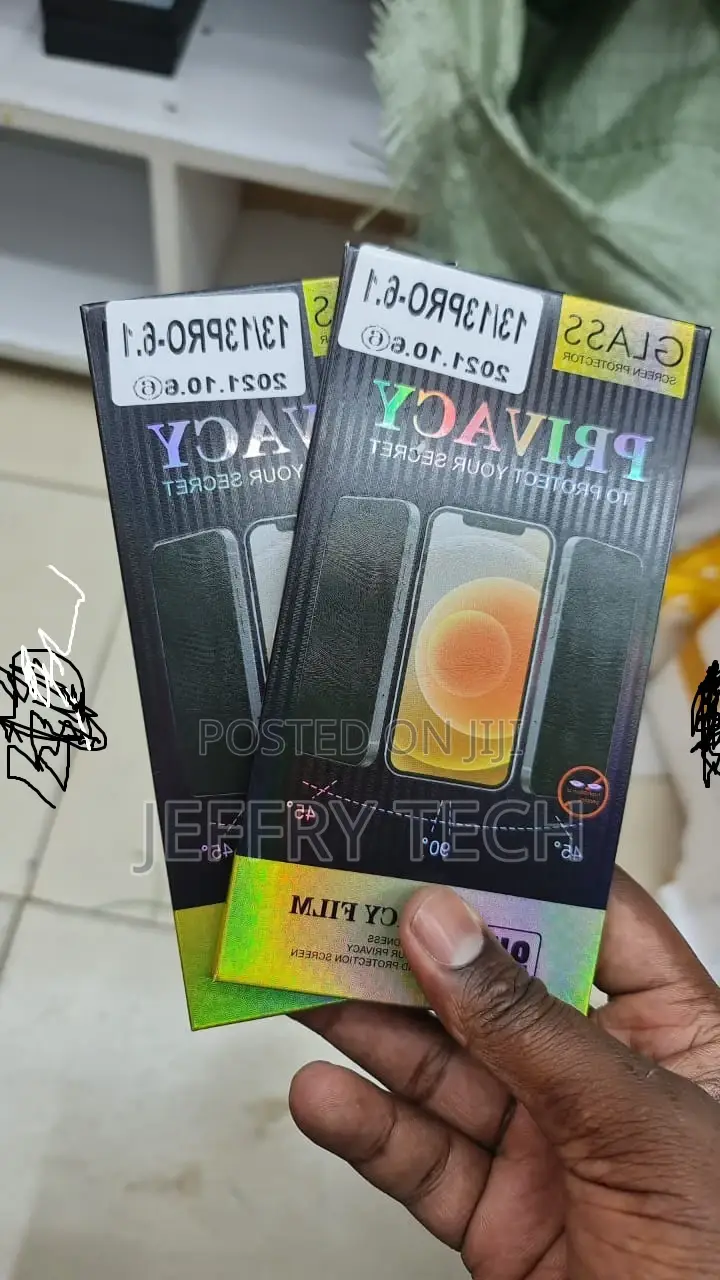 Privacy Screen Protector iPhone 13