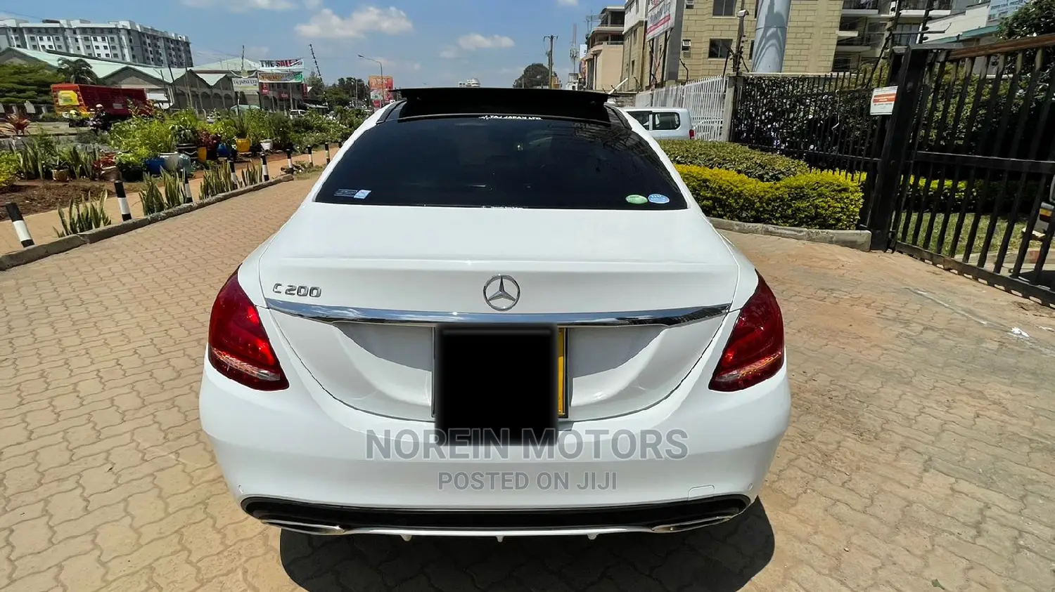 Mercedes-Benz C200 2015 Off White