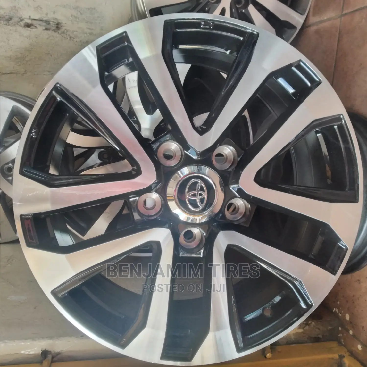 Alloy Rims Sizes 20 Inch for Landcruiser V8.