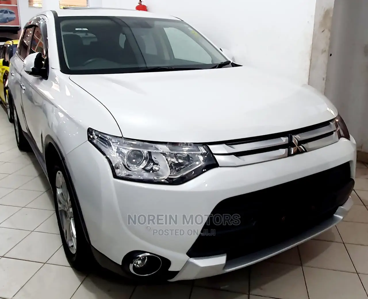 Mitsubishi Outlander 2016 White