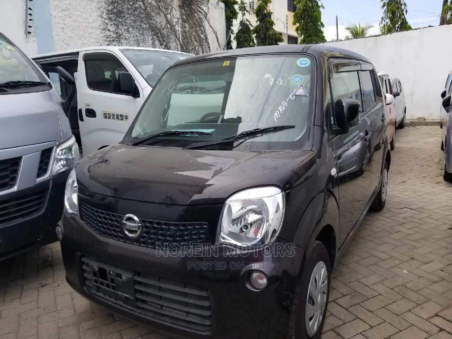 Nissan Moco 2015 Purple