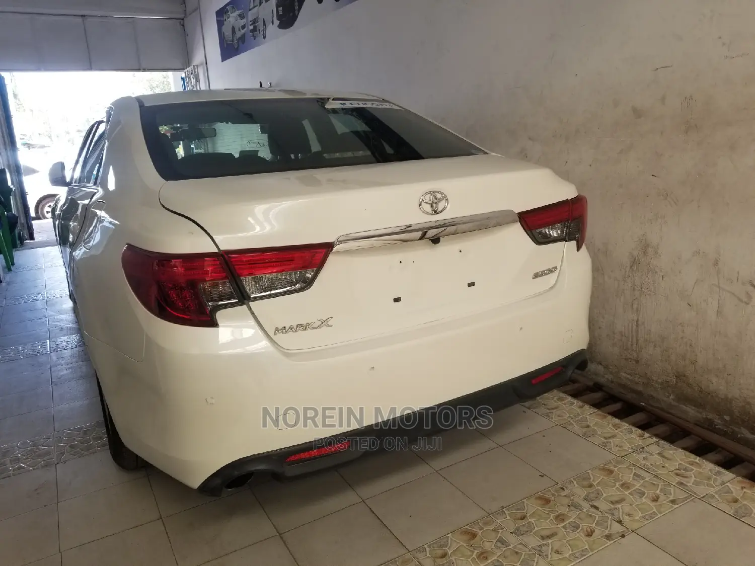 Toyota Mark X 2015 Off White
