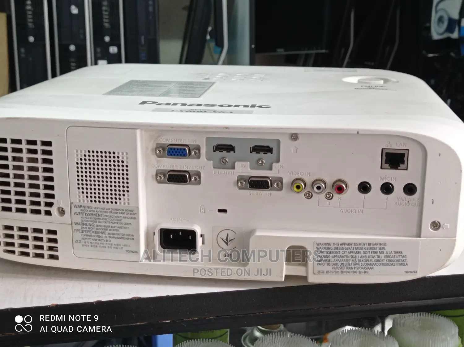 Panasonic Pt-Vx600 Projectors 5500 Lumens