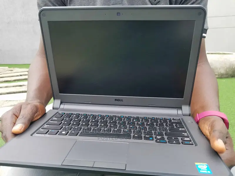 Laptop Dell Vostro 3350 4GB Intel Core I3 HDD 500GB
