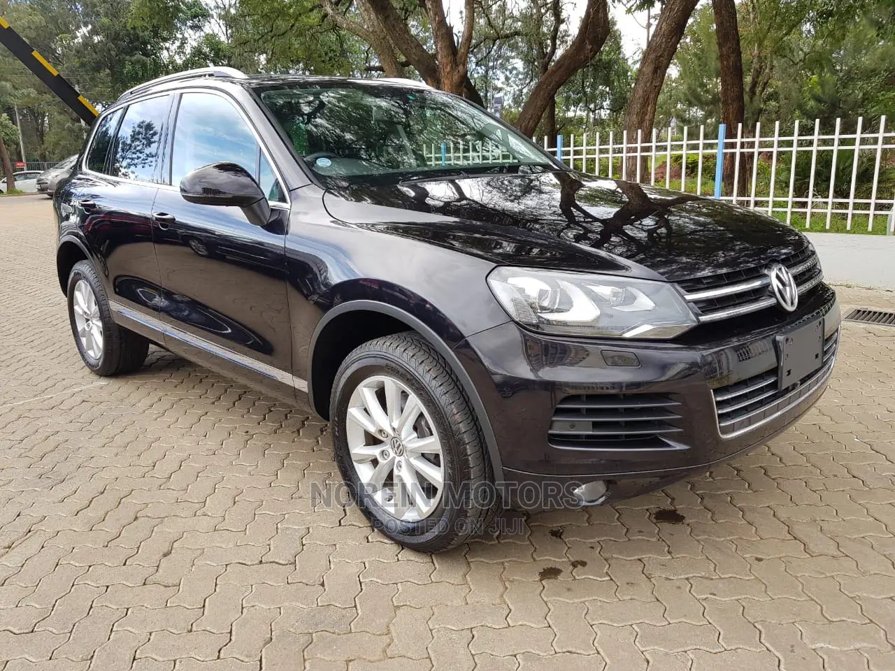 Volkswagen Touareg 2014 Black