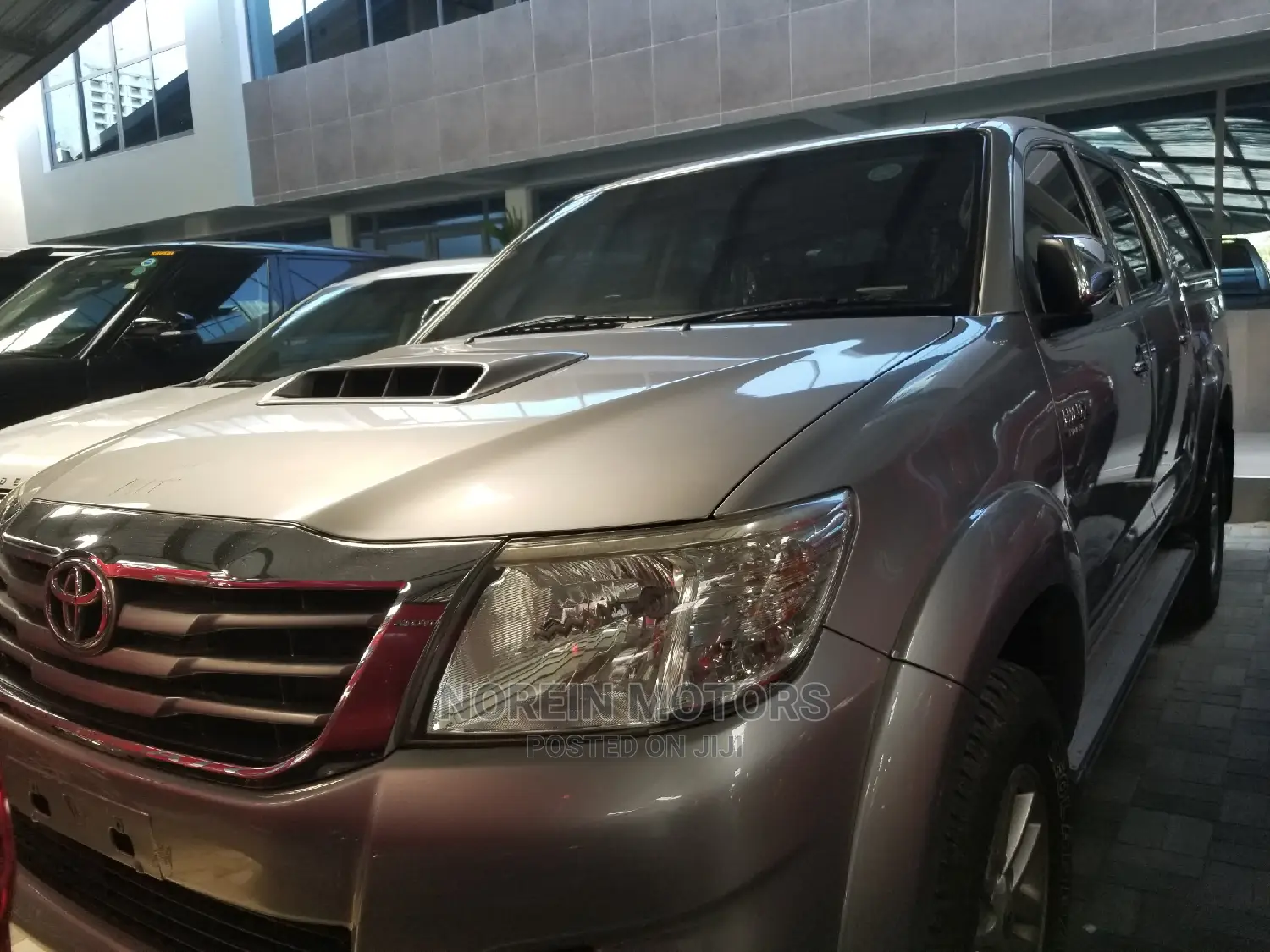 Toyota Hilux 2014 Gray
