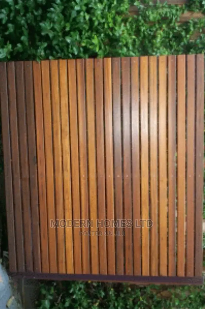 Horizontal Slat Fencing and Privacy Screens