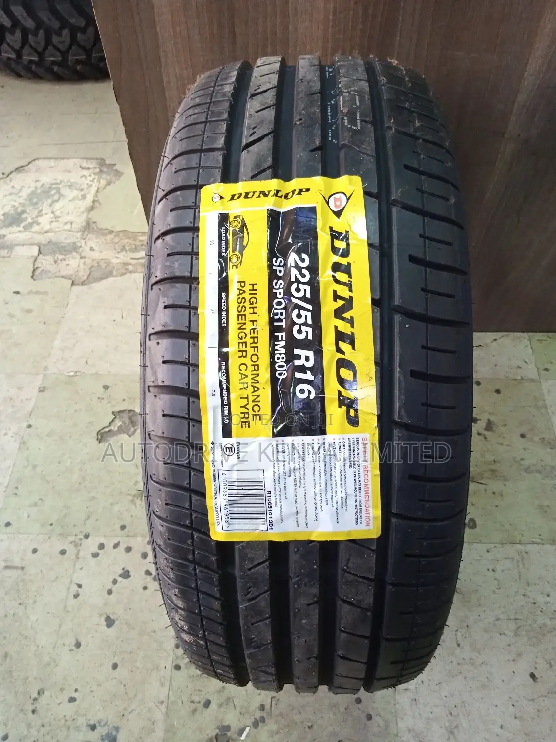 225/55r16 Dunlop Tyre