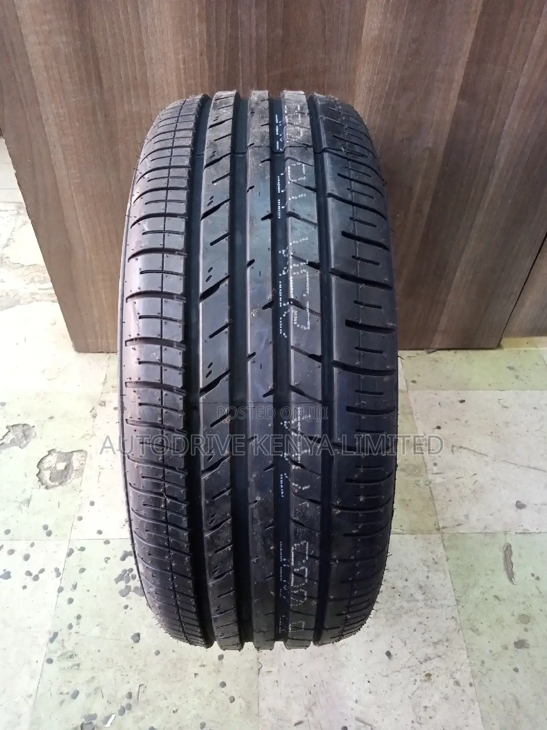 225/55r16 Dunlop Tyre