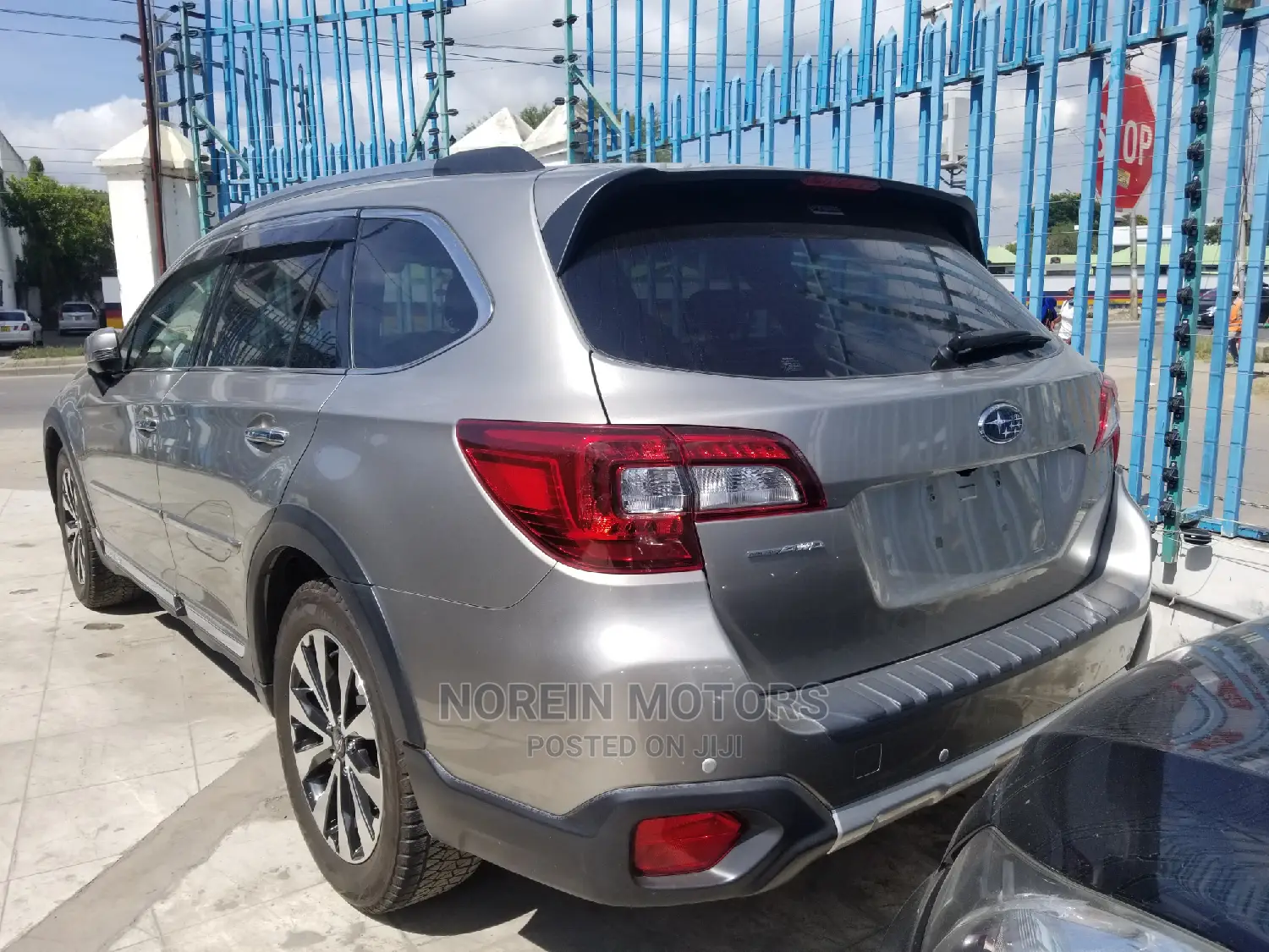 Subaru Outback 2015 Gray