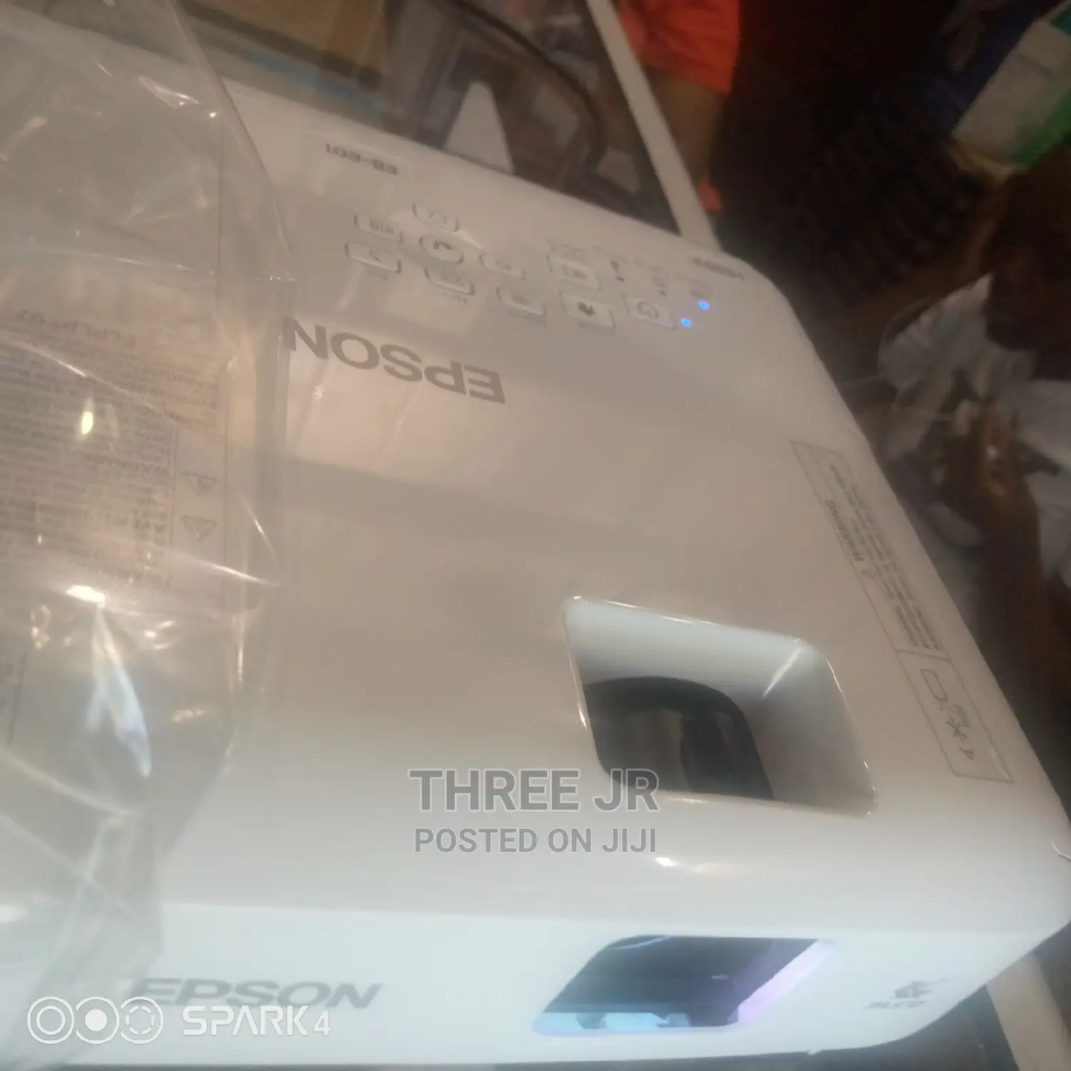 Brand New EB-E01 With 3300lumens. XGA Type