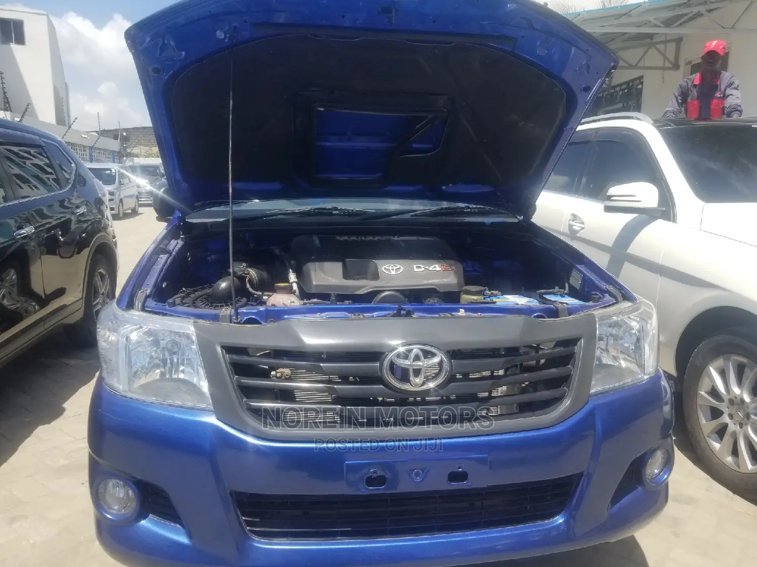 Toyota Hilux 2014 Blue