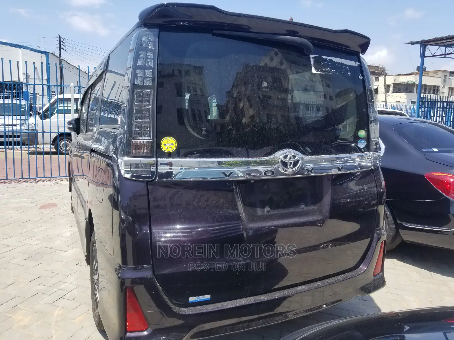 Toyota Voxy 2014 SV Premium Purple