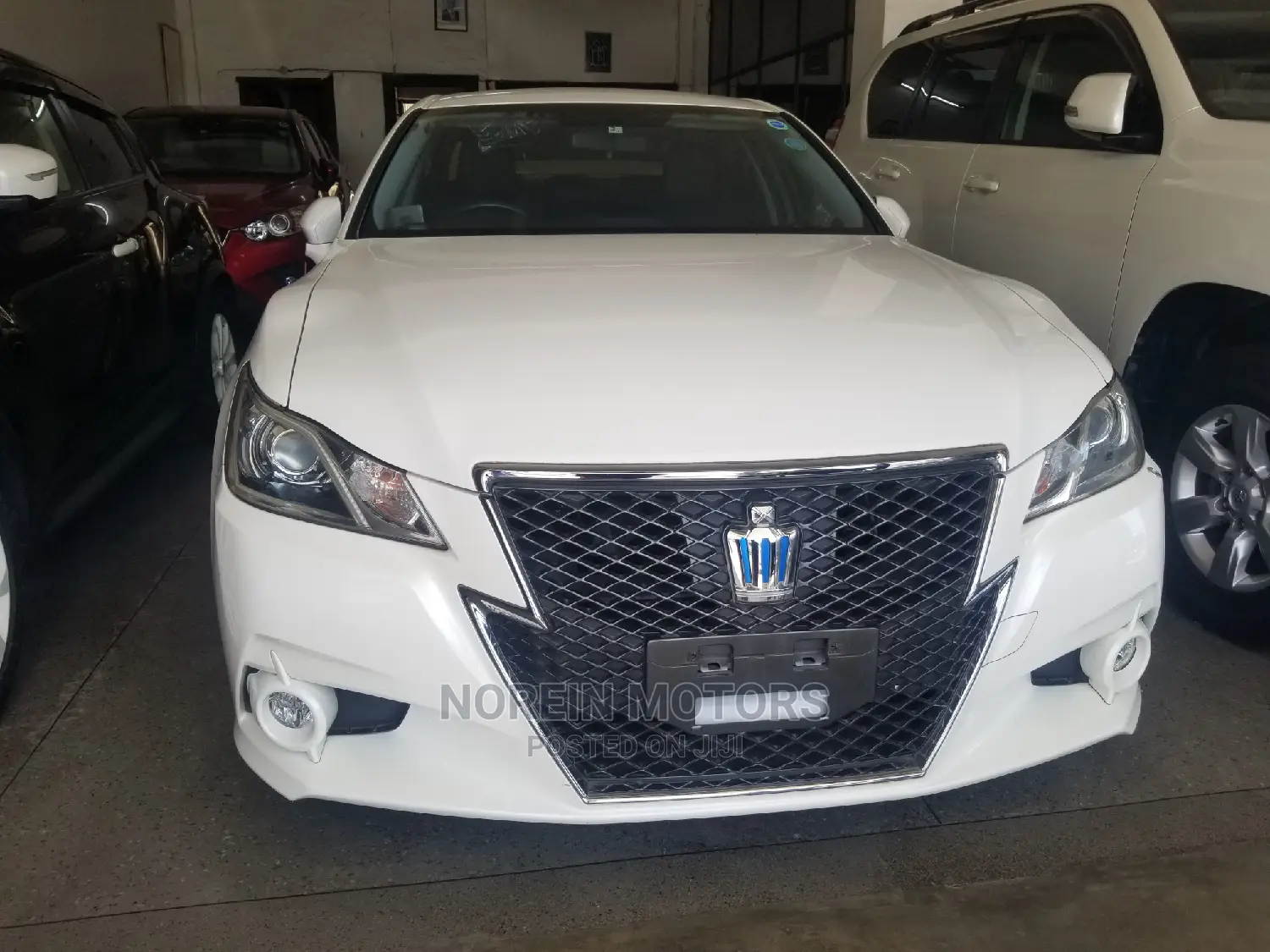 Toyota Crown 2014 Pearl