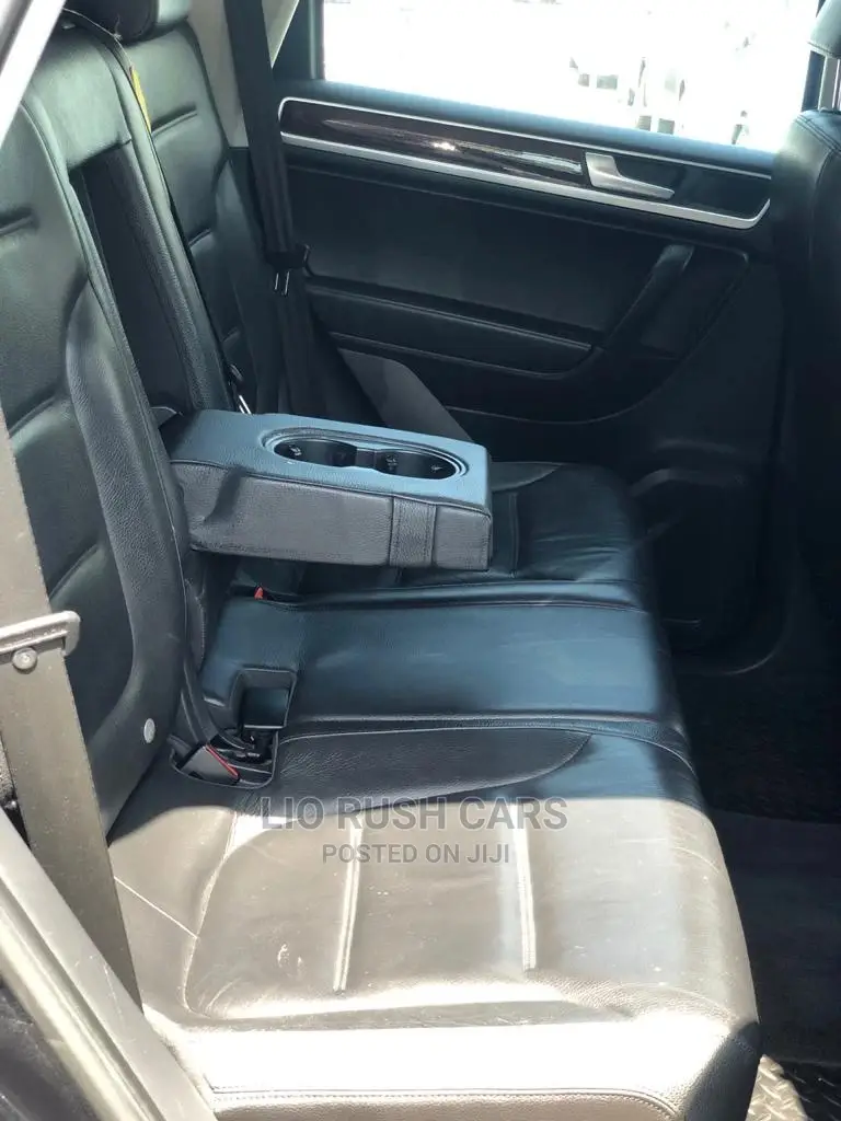 Volkswagen Touareg 2015 Black