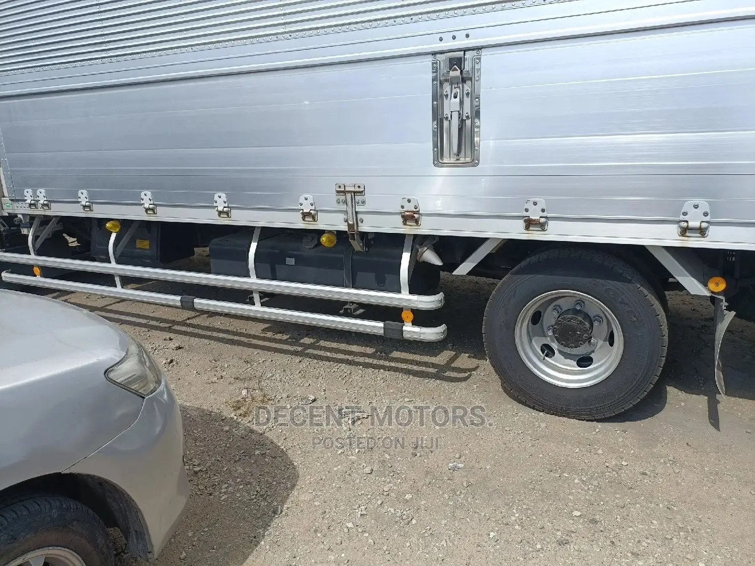 Isuzu Forward Box Body