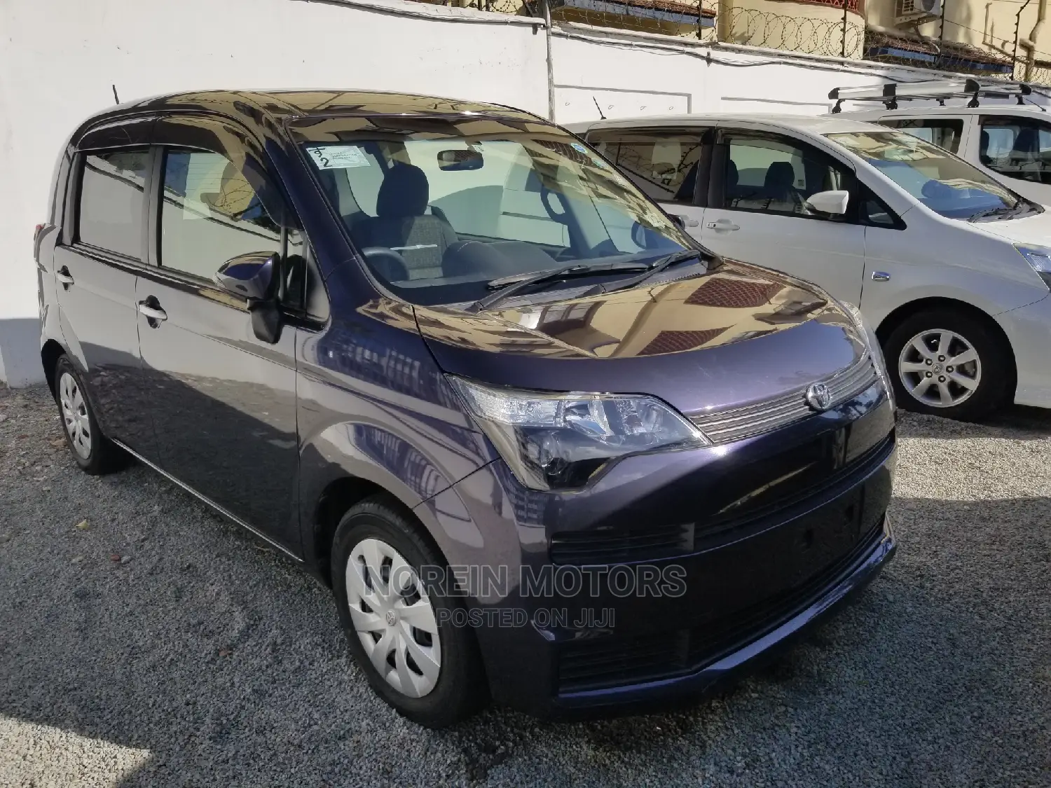 Toyota Spade 2015 Purple