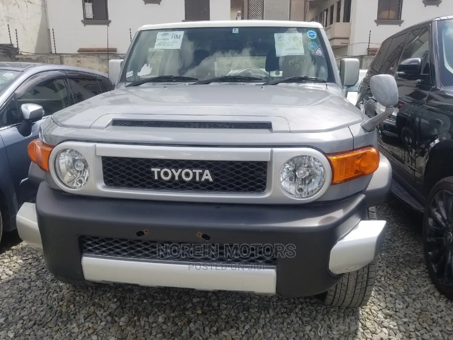 Toyota FJ Cruiser 2015 Gray