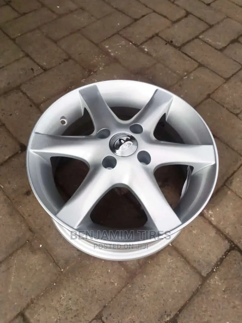 Alloy Rims Set Sizes 15 Inch for Toyota.
