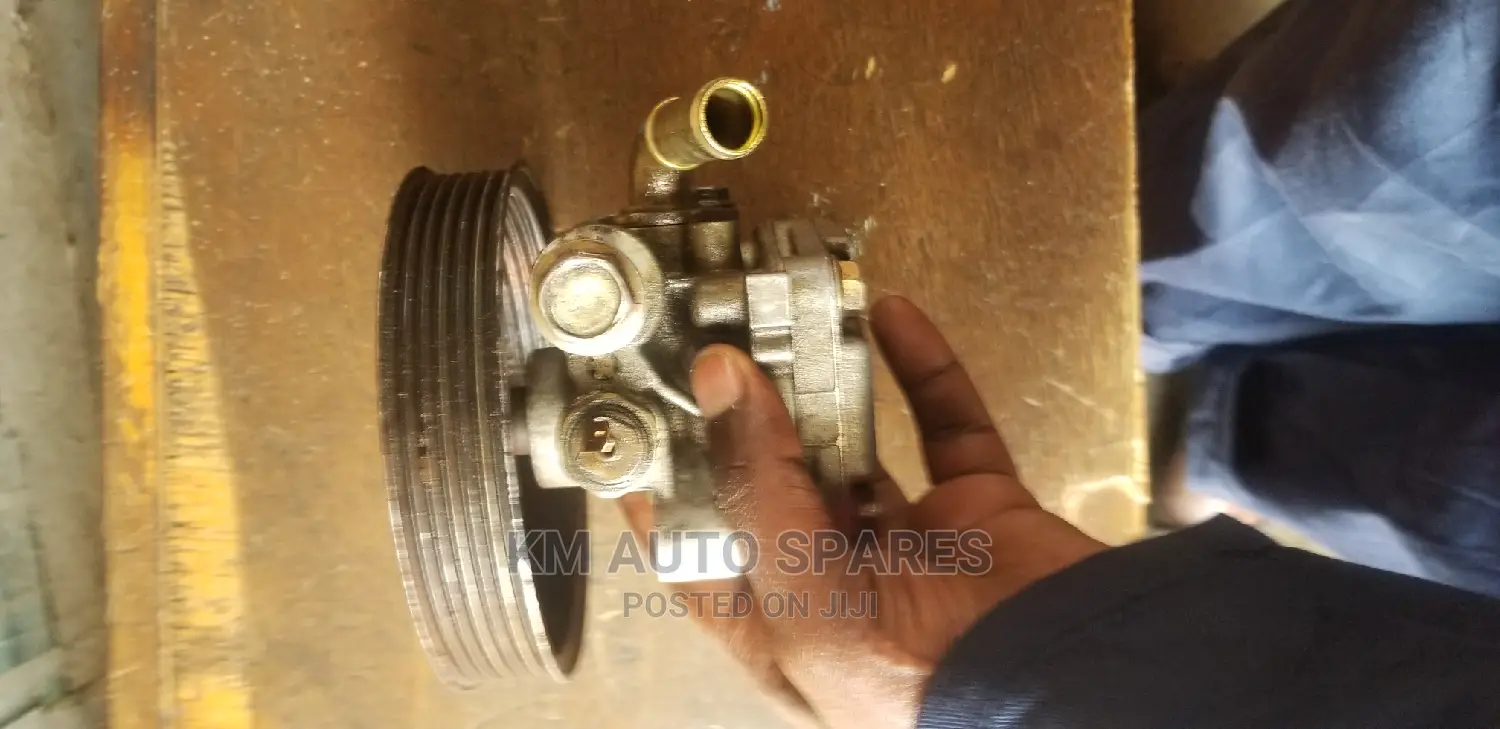 Mazda ZJ Power Steering Pump for Mazda Demio.