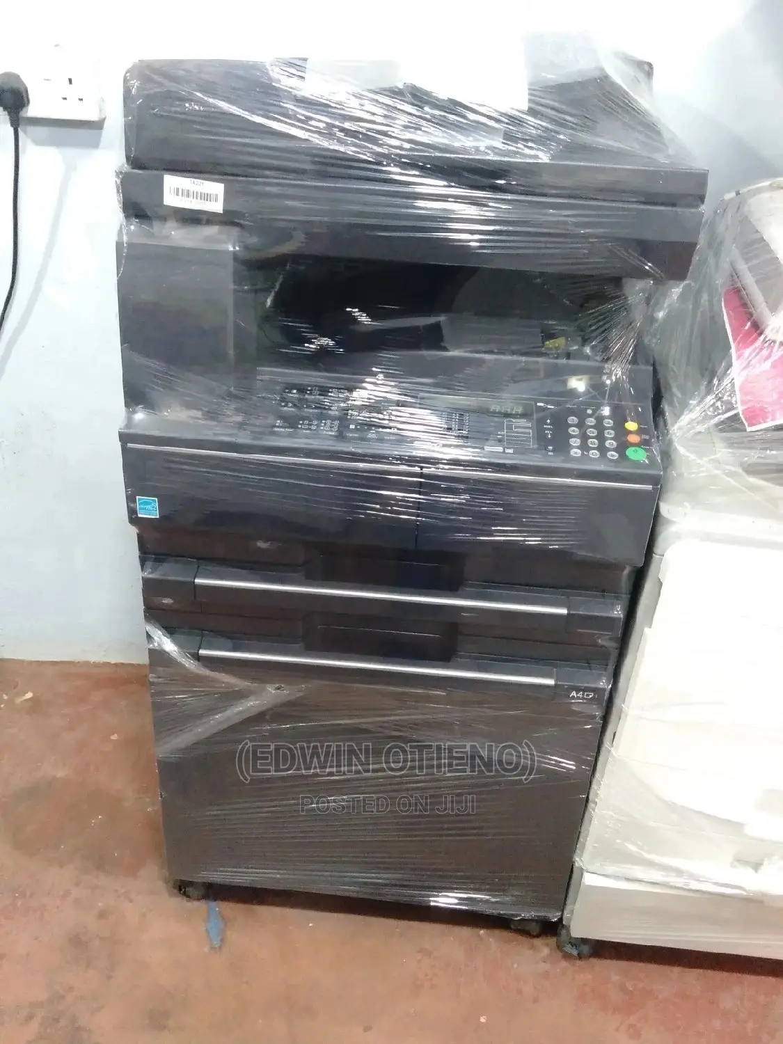 Cost-Friendly Kyocera Machine - Taskalfa221