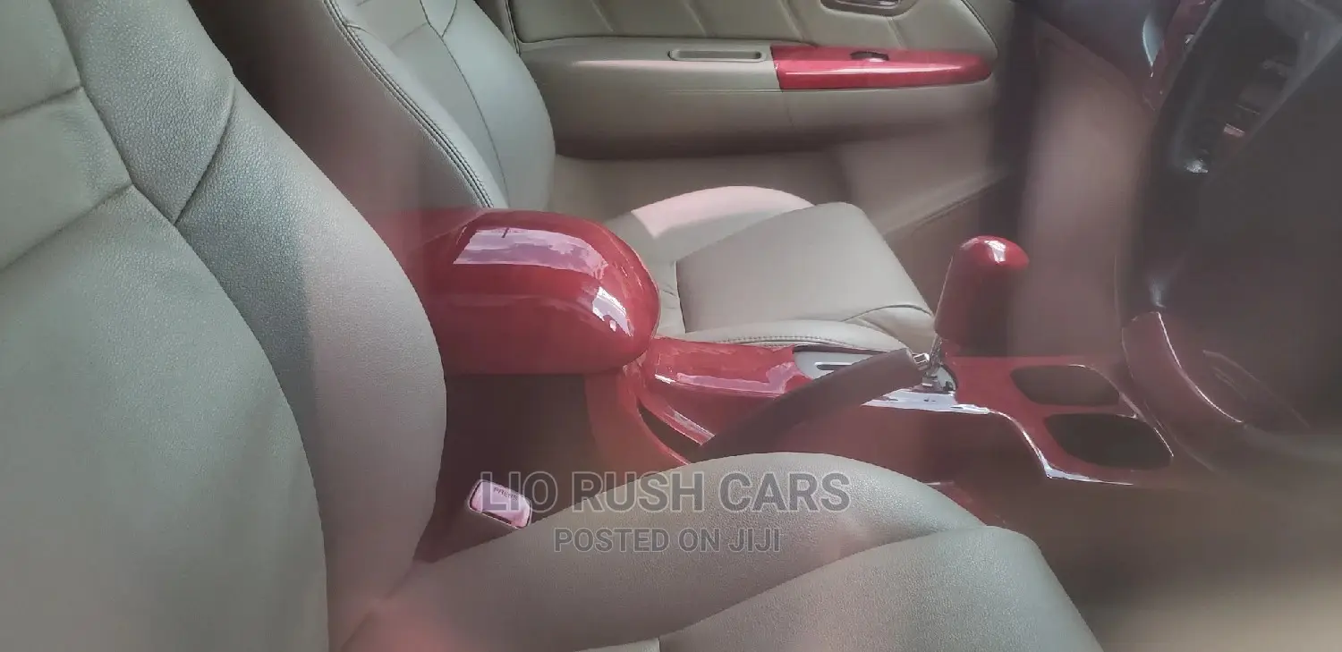 Toyota Fortuner 2015 Silver