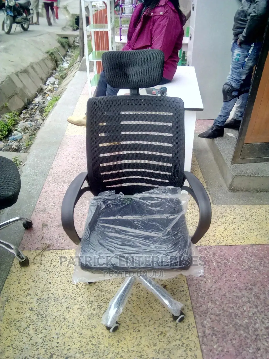 High Back Reclining Headrest Chair