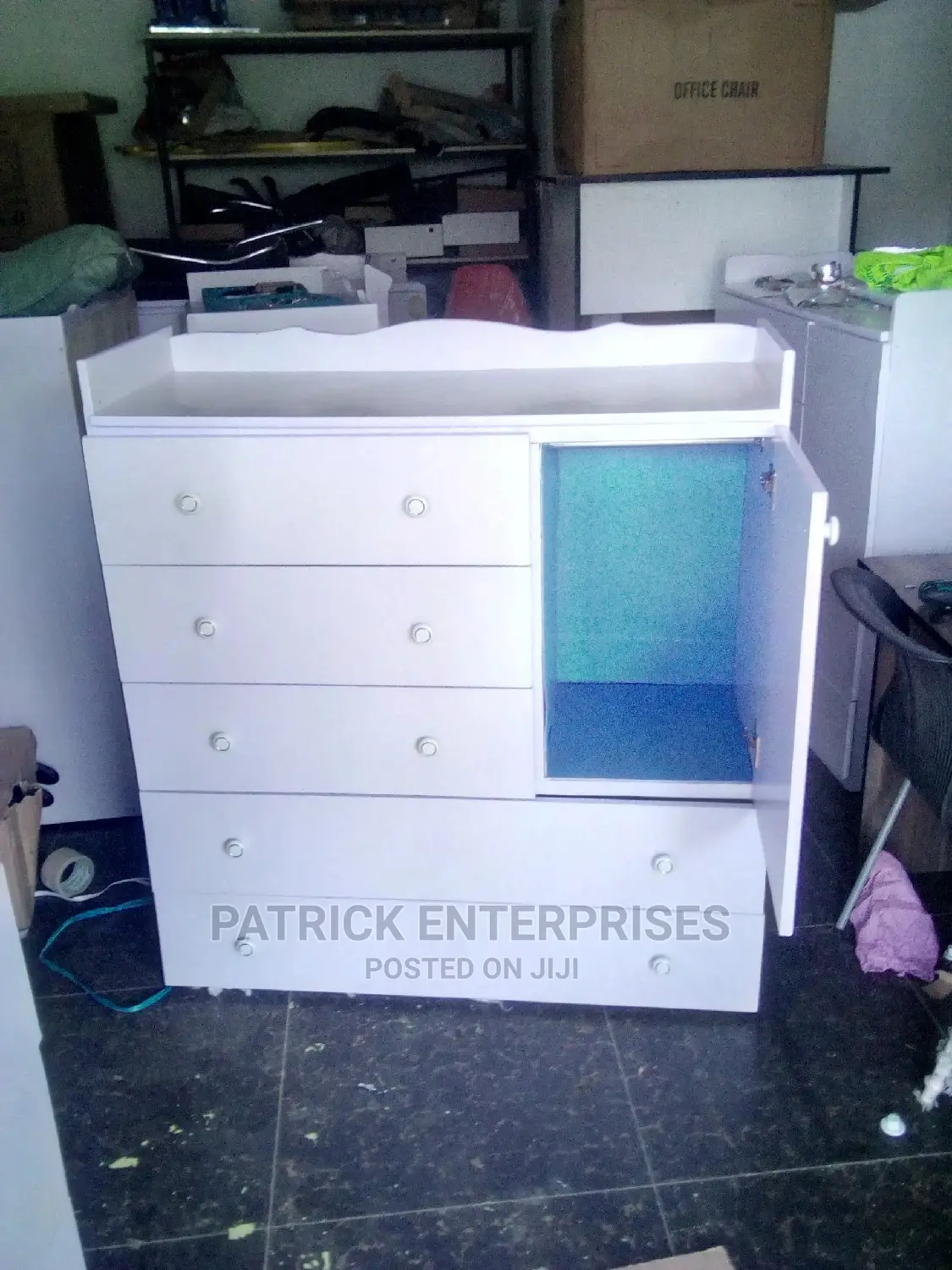 Chest of Drawers 4 by 4 Fitt