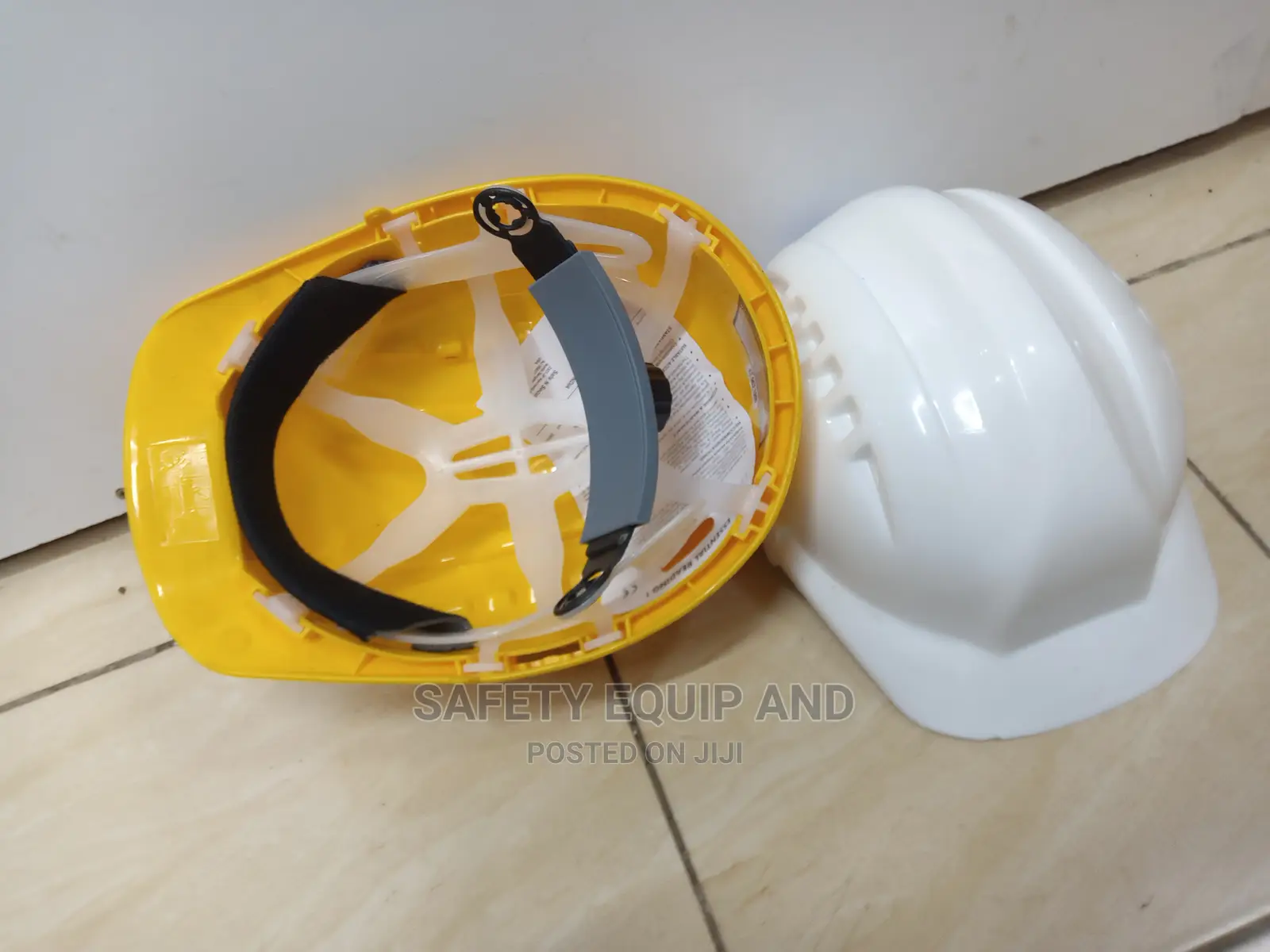 Helmet With Knob and Vents