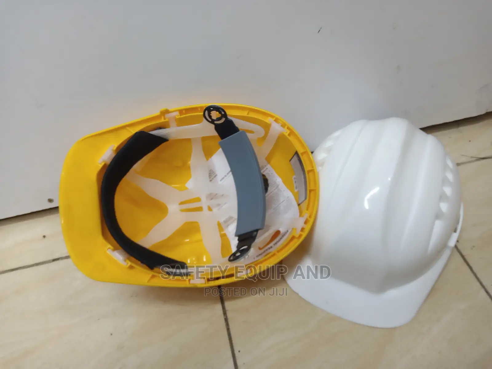 Vaultex Lite Safety Helmets With Chin Straps